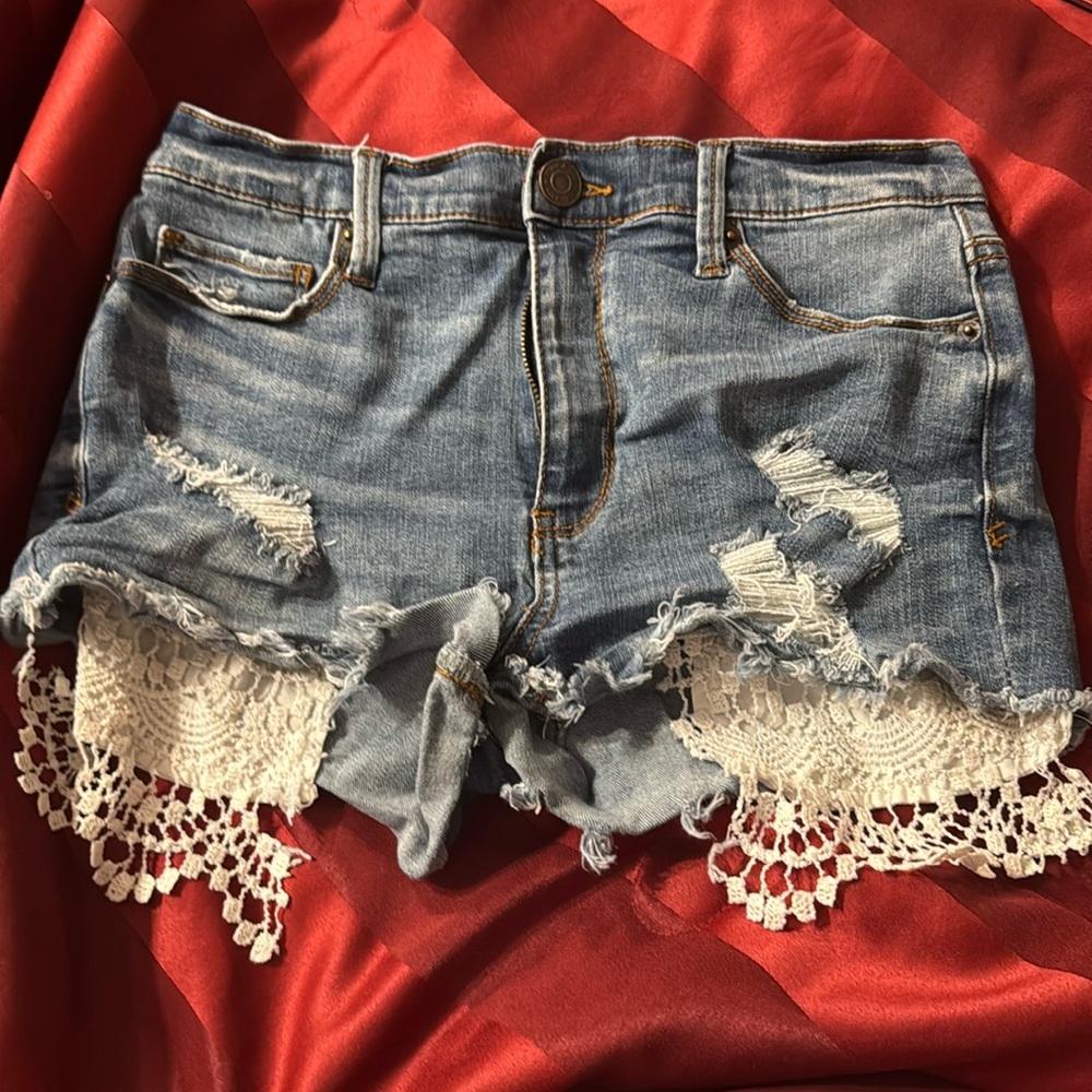 Denim Shorts Size 7 fits Lace pockets